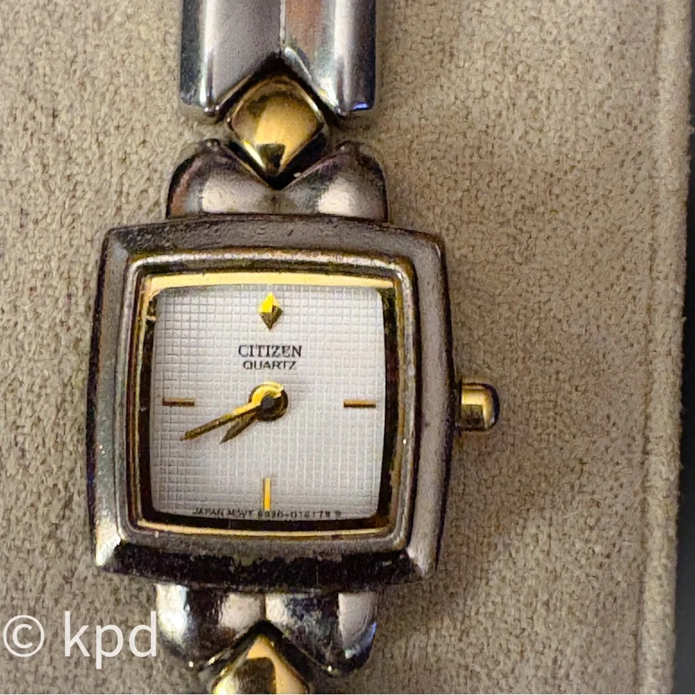 Citizen Quartz Women’s Two-Tone Silver Gold Square Watch | Vintage (Untested)
